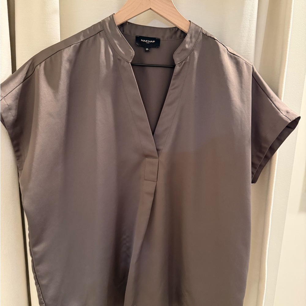 NAF NAF Taupe Short-Sleeve V-Neck Blouse